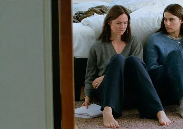 "A Sentimental Value" di Joachim Trier &egrave; un capolavoro. Lo abbiamo visto in anteprima e a stento abbiamo trattenuto le lacrime. Un film dentro al film che parla della vita che rincorre s&eacute; stessa