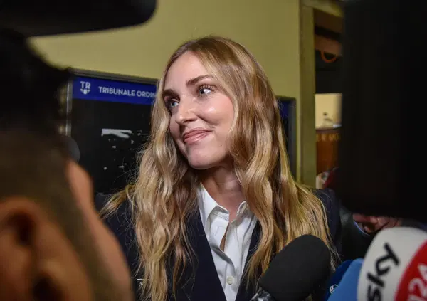 Chiara Ferragni, dopo l&rsquo;assoluzione (pardon, proscioglimento) esce un documentario su Netflix? Dal Pandoro-Gate al rebranding post processo