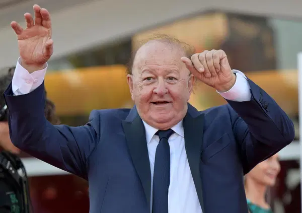 Se Massimo Boldi non pu&ograve; portare la torcia perch&egrave; gli piace la figa allora eliminiamo Alberto Tomba dalla storia dello sci