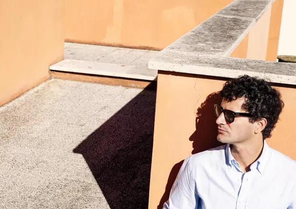 &ldquo;Combattiamo per non autodistruggerci&rdquo;. Intervista totale a Tutti Fenomeni: &ldquo;Luned&igrave;&rdquo;? &ldquo;Con questo album voglio diventare un animale sociale&rdquo;. E sulle collaborazioni con Giorgio Poi e Contessa&hellip;