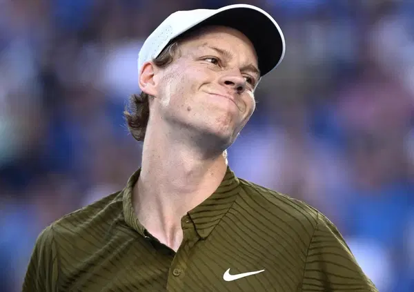 Sinner, la colpa dei crampi agli Australian Open &egrave; della&hellip; pasta? &ldquo;Per un italiano rinunciarci &egrave; difficile&rdquo;. Jim Courier attacca la dieta di Jannik: &ldquo;Faccia come Djokovic&rdquo;