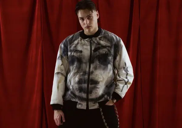 Dio si sbaglia, &ldquo;Anche gli eroi muoiono&rdquo;. Il terzo album di Kid Yugi &egrave; un monito che dovremmo ascoltare tutti