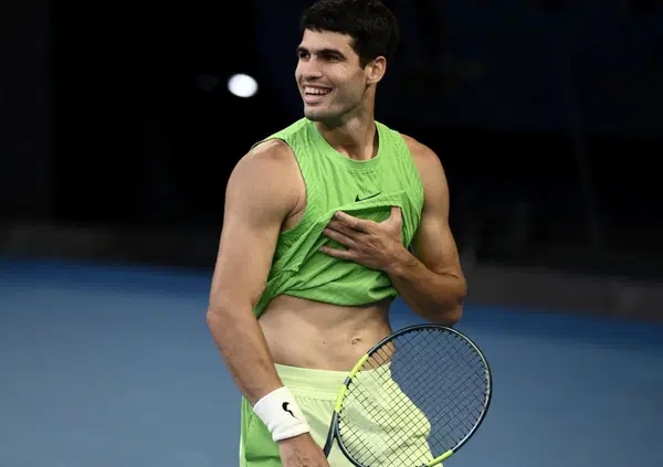 &ldquo;State proteggendo Alcaraz e Sinner&rdquo;. Carlos batte Zverev e va in finale agli Australian Open, ma il tedesco sbotta: &ldquo;&Egrave; una stronz*ta incredibile. Non pu&ograve; fermarsi per i crampi&rdquo;. Rosicata o ha ragione?