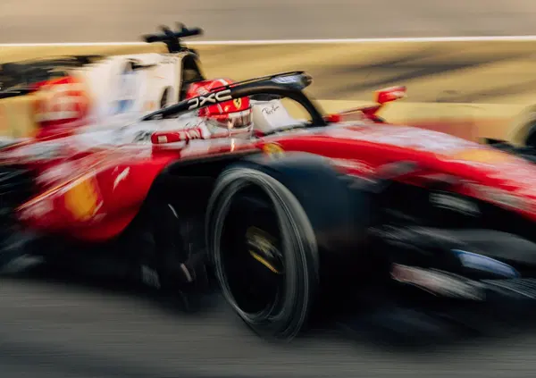 Aston Martin rivoluzionaria? S&igrave;, ma intanto Ferrari a Barcellona accenna un sorriso (come McLaren). E dopo le parole di Hamilton, Leclerc&hellip;