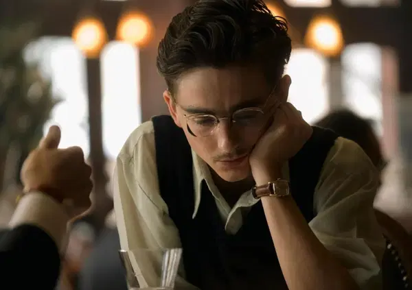 Ma l'avete visto l'orologio di Timoth&eacute;e Chalamet in Marty Supreme? Ecco il modello, il costo e tutto quello che dovete sapere