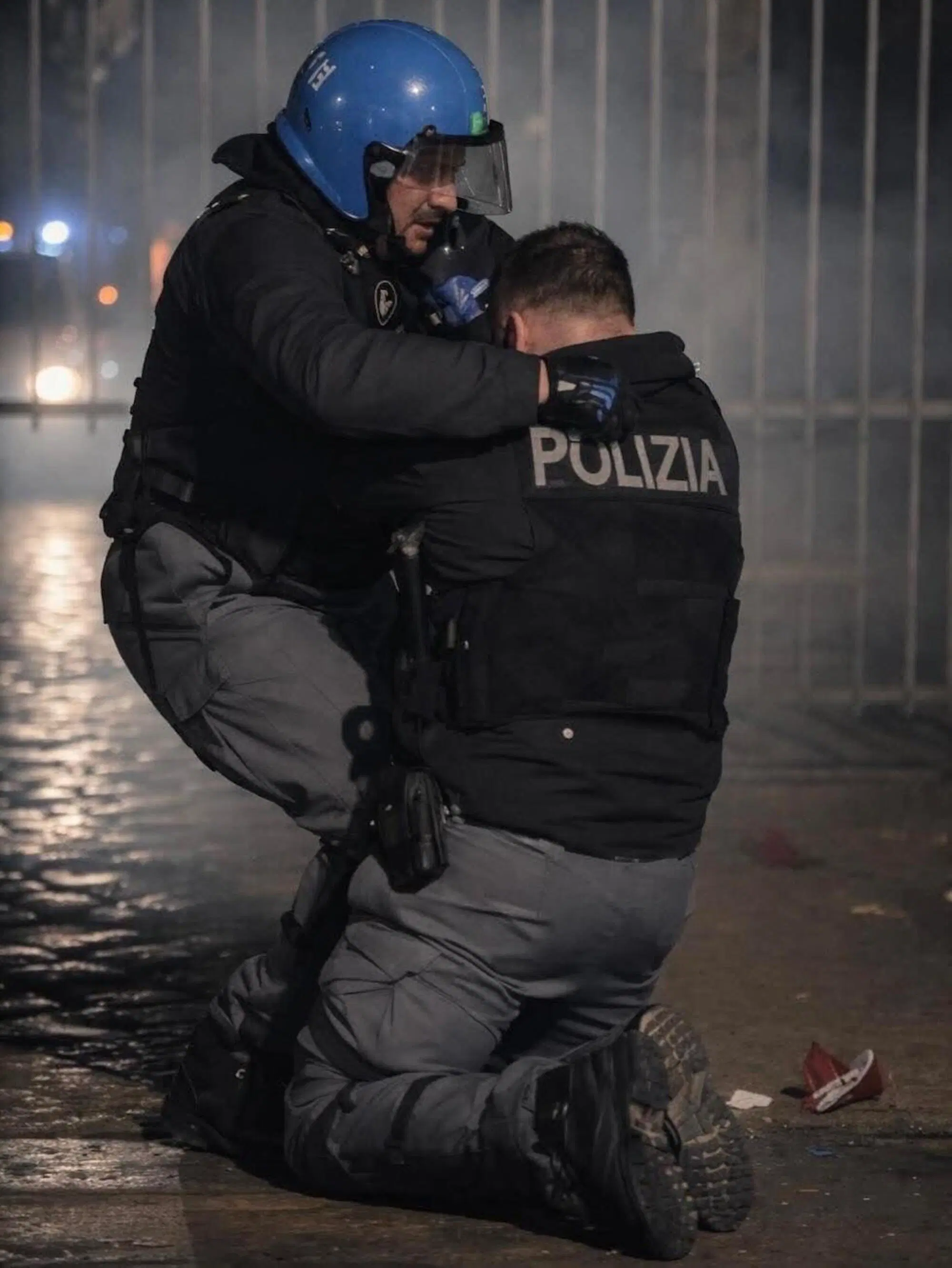 La foto modificata con IA e rilanciate sui canali ufficiali della polizia (e anche da Giorgia Meloni)