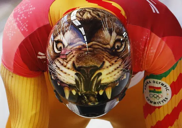 Ma quanto spaccano i caschi degli atleti di skeleton alle Olimpiadi? Il &ldquo;proibito&rdquo; degli inglesi, il leone di Frimpong, Iron Man e Joker