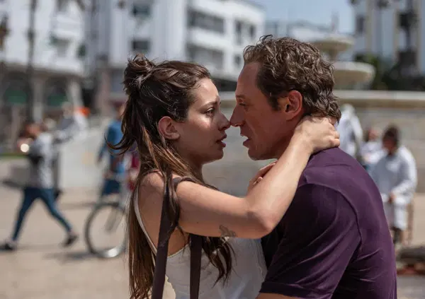 Abbiamo visto 'Le cose non dette' al cinema, ma com'&egrave;? Il film di Gabriele Muccino &egrave; un concentrato del suo cinema, ma con un finale che spiazza e ci fa spostare lo sguardo