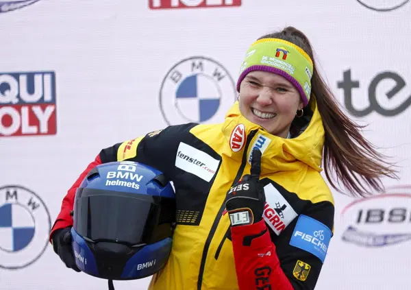 Quando la medaglia d&rsquo;oro alle Olimpiadi non basta. Chi &egrave; Lisa Buckwitz, l'atleta di bob che si finanzia con OnlyFans? &ldquo;Triste non potermi concentrare solo sul mio sport&rdquo;