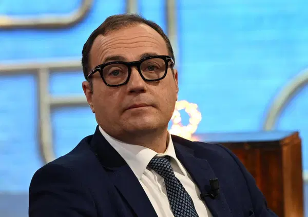 Ve lo avevamo detto un anno fa! Tommaso Cerno arriva in Rai con una striscia quotidiana. Ecco tutto quello che si sa