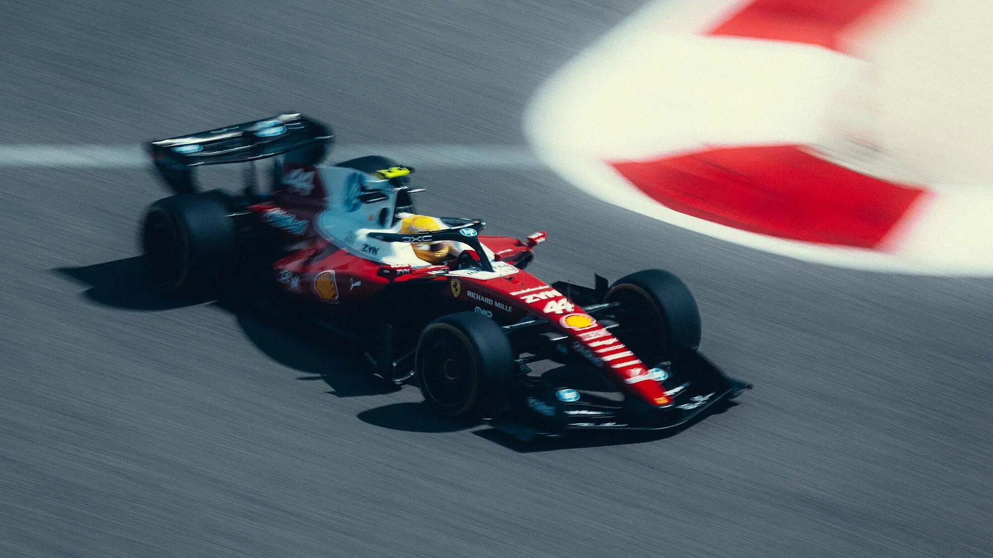 Lewis Hamilton test Bahrain Ferrari