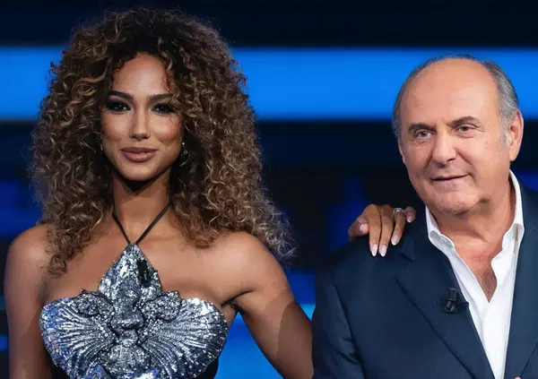 Ma Gerry Scotti ce l'aveva con Fabrizio Corona? La frecciata in diretta durante La Ruota della Fortuna: "lingua biforcuta"
