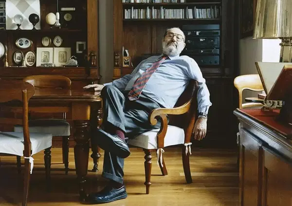 Quella volta che Umberto Eco, parlando dei critici, disse: &ldquo;Cazzi loro!&rdquo;. E su quel ragazzo che si spacciava per suo nipote per provarci con le ragazze 
