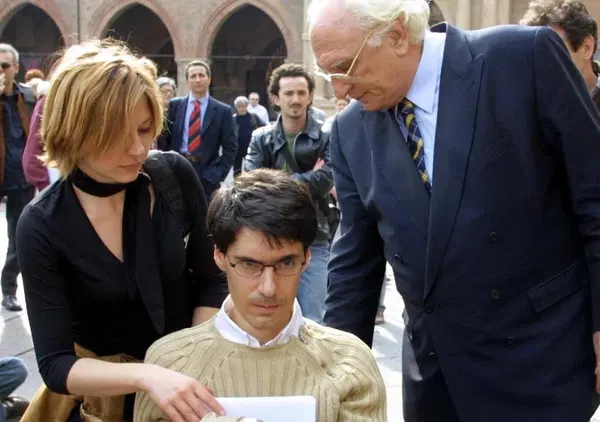 Luca Coscioni &egrave; morto vent&rsquo;anni fa e lo Stato &egrave; ancora un ipocrita guardone? Siamo soli, senza Dio (e pure senza Marco Pannella) tra la volont&agrave; e il non potere