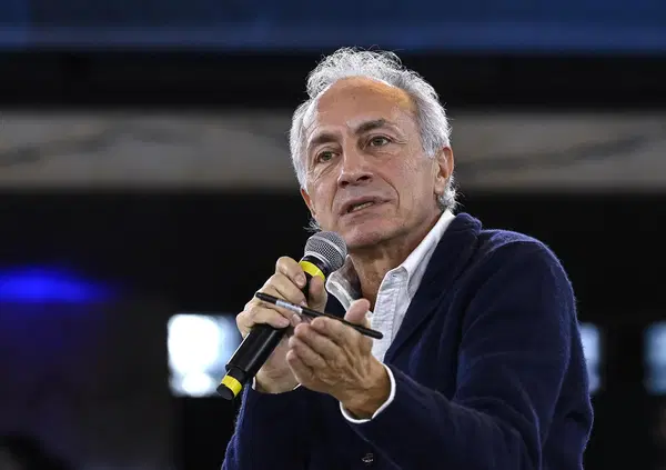 Travaglio percula Chanel Totti a Pechino Express col figlio dell&rsquo;agente di Ilary Blasi solo per perculare il ministro Tajani: &egrave; tutto bellissimo