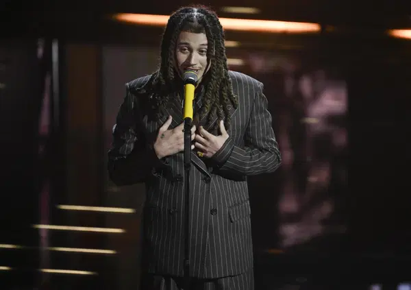 A Sanremo Sayf &egrave; come Rino Gaetano, e la sua &ldquo;Tu mi piaci tanto&rdquo; &egrave; una supposta all'Italia delle contraddizioni