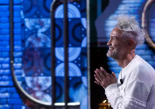 Sanremo come Black Mirror: Vincenzo Schettini ospite per una lezioncina ai giovani. Se credete ancora alla favoletta della &ldquo;gogna mediatica&rdquo; contro di lui, siete pecore da tastiera