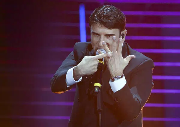 Tutti gli orologi di Sanremo 2026: dal Rolex da 10.000 euro di Carlo Conti all&rsquo;Audemars Piguet di Nayt da oltre 100k. Ma non tutti sono costosi come pensate