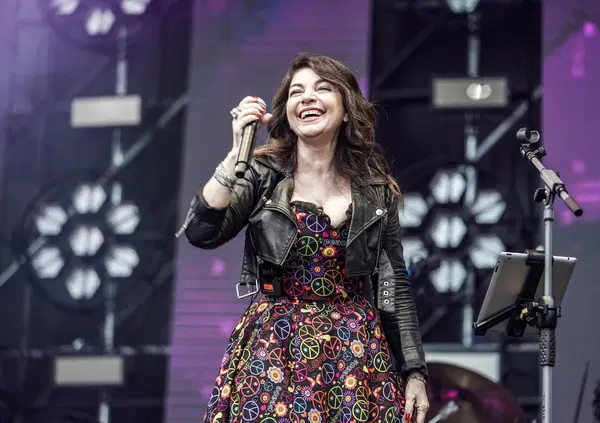 Cristina D'Avena a MOW: "Ho fatto 800 sigle, non porto Occhi di Gatto sul palco dell'Ariston con le Bambole di pezza per tornare indietro nel tempo"