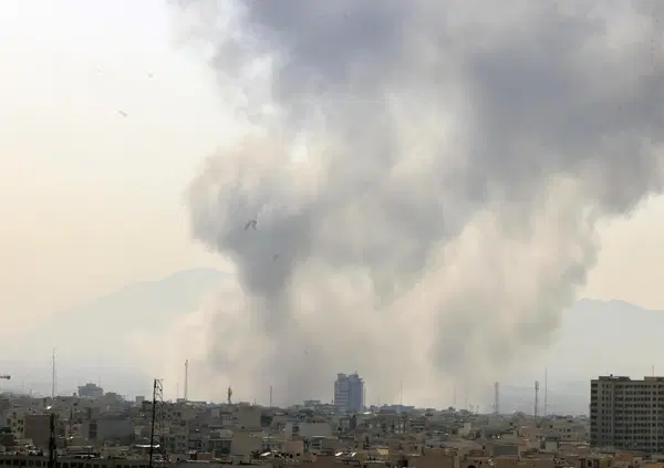 Ok, ma cosa sta succedendo in Medio Oriente? &Egrave; iniziata la guerra tra Usa, Israele e Iran. Washington parla di &ldquo;azione preventiva&rdquo; ma era tutto programmato da tempo...