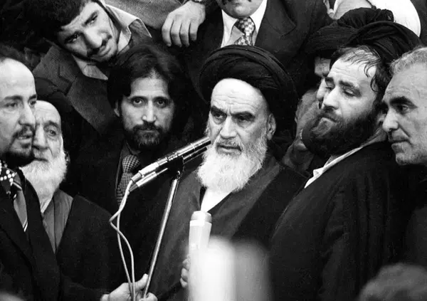 Hanno ucciso Khamenei. Bene 