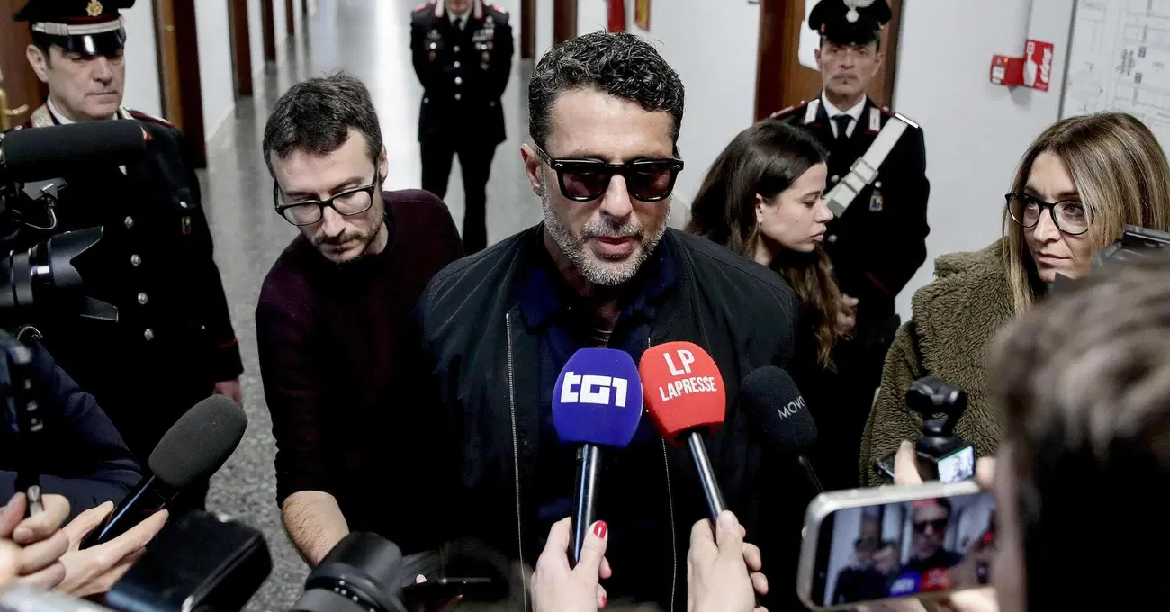 Muti devono stare! Fabrizio Corona, gli &ldquo;influencer&rdquo; scomodi, l&rsquo;Agcom e la sospetta fame a orologeria di nuove norme (e multe assurde) che puzza di moderna censura. Ecco cosa sta succedendo&hellip;