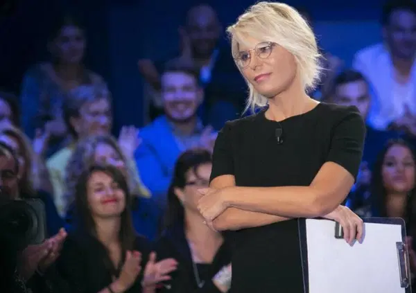 Maria, C'&egrave; Posta per Te! Il programma di Canale 5 rischia l'ultima puntata: c'entrano la Clerici e Corona?