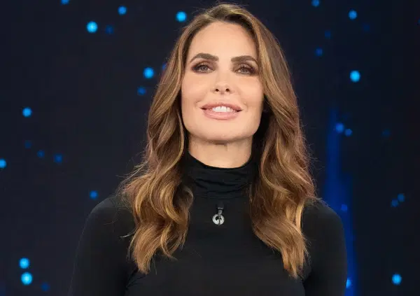 Grande Fratello Vip, dopo la batosta di Signorini Mediaset ha trovato un modo per salvare il reality? Da  Giovanni di "L'amore &egrave; cieco" a Lucarelli opinionista nel cast della stagione con Ilary Blasi: forse una speranza c&rsquo;&egrave;