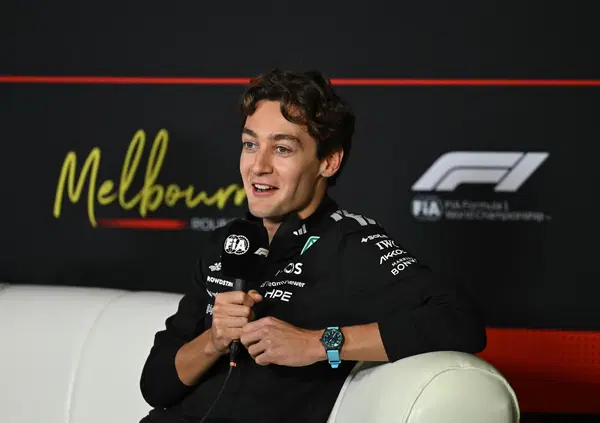 Piovono critiche sulla F1 (ancora): &ldquo;In Australia solo un vero sorpasso, ma favorito dalle gomme&rdquo;. E ora cosa succeder&agrave; in Cina? Russell &egrave; chiaro, ma&hellip;