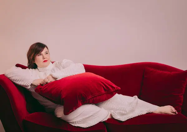 Rita Abela: dalla fiction tv &ldquo;Vanina&rdquo; al cinema con &ldquo;Gli occhi degli altri&rdquo;. Intervista totale all&rsquo;attrice. Ruoli, valori e l&rsquo;importanza del senso di responsabilit&agrave;