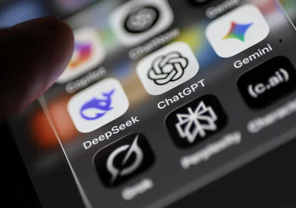 Signori, le Big Tech ci hanno fottu*o. Leggete questo libro se volete scoprire perch&eacute; l'intelligenza artificiale &egrave; solo un inganno