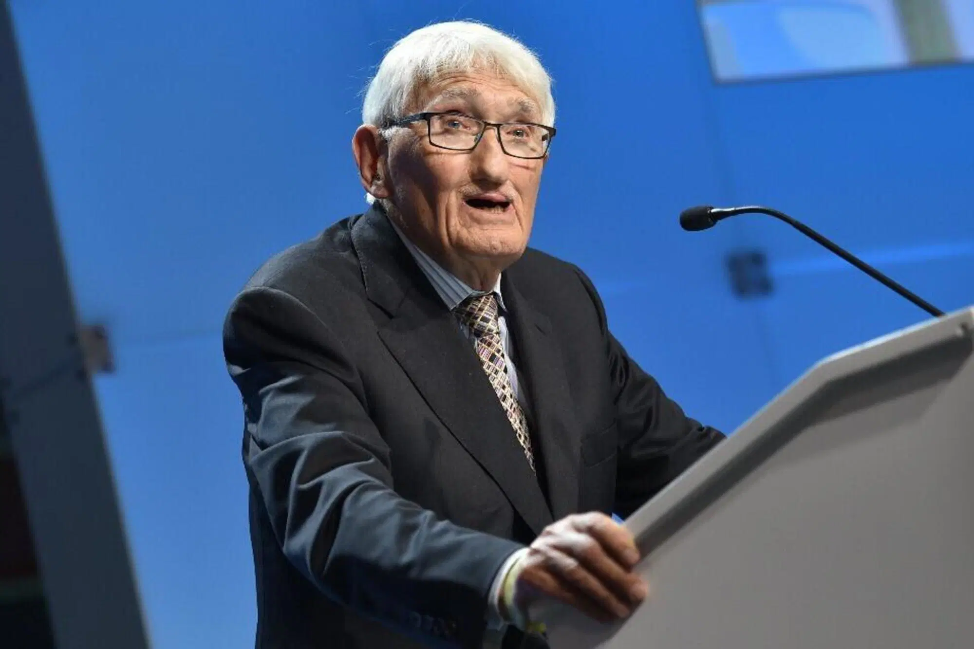 J&uuml;rgen Habermas, morto a 96 anni oggi