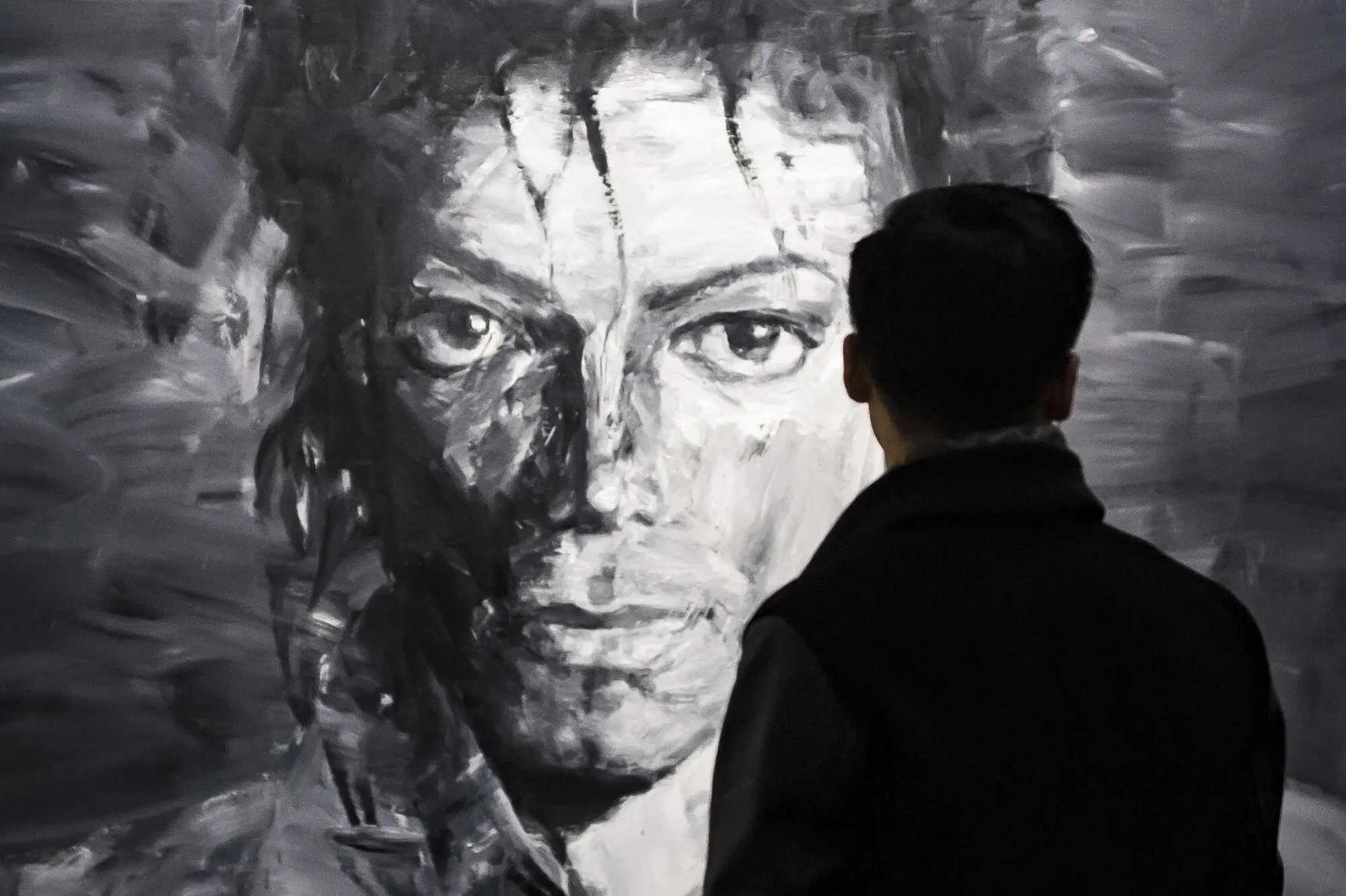 Accuse pesanti contro Michael Jackson