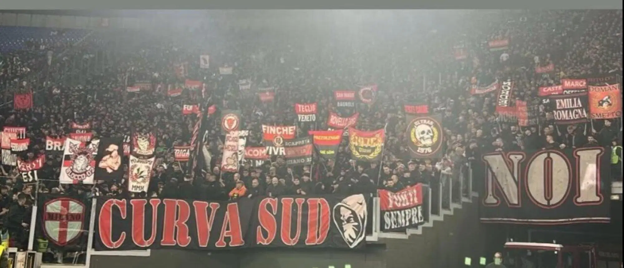 Lo striscione "Curva Sud"