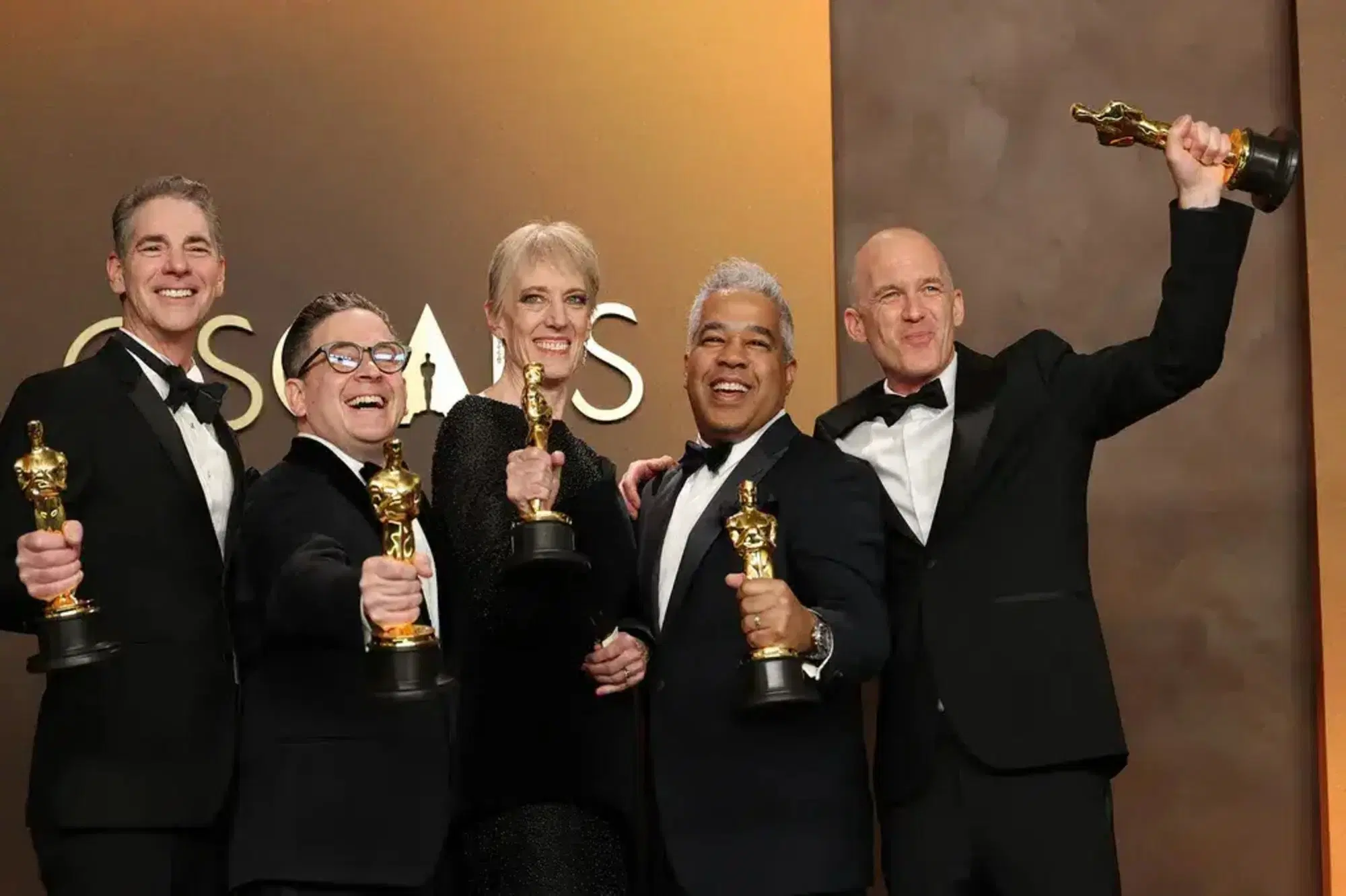 Al Nelson, Gareth John, Gwendolyn Yates Whittle, Gary Rizzo and Juan Peralta, vincitori del "Best Sound Award" per "F1".