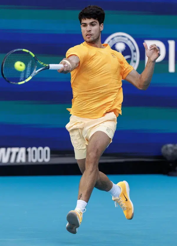 Il dritto di Panatta su Alcaraz: &ldquo;Carlos a Miami come Leao, svogliato e senza grinta. Eliminato giustamente&rdquo;. Ora &egrave; tutto facile per Sinner? &ldquo;Si pu&ograve; sempre perdere, ma a Jannik accade meno&rdquo; 