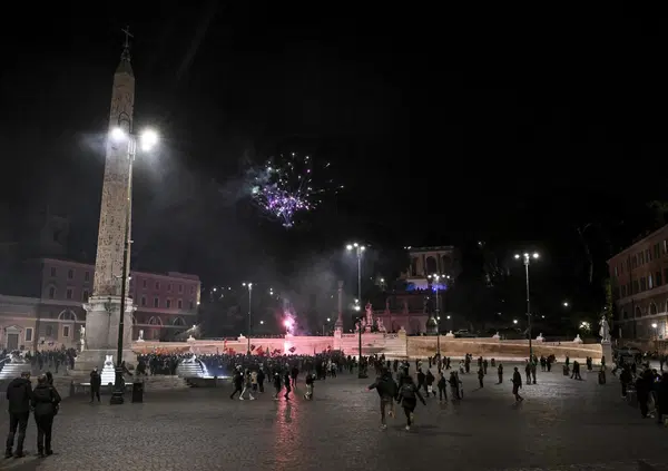 &ldquo;Abbiamo vinto&rdquo;, ma abbiamo chi? Propagandalive mostra piazza del Popolo in festa per la chiusura del referendum ma dove sono tutti i giovani che hanno votato?