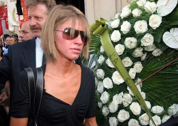 Davvero la Fagnani stava per intervistare Stefania Cappa a Belve Crime? Pare che il colpaccio totale su Garlasco sia saltato per una questione di soldi, ma&hellip;