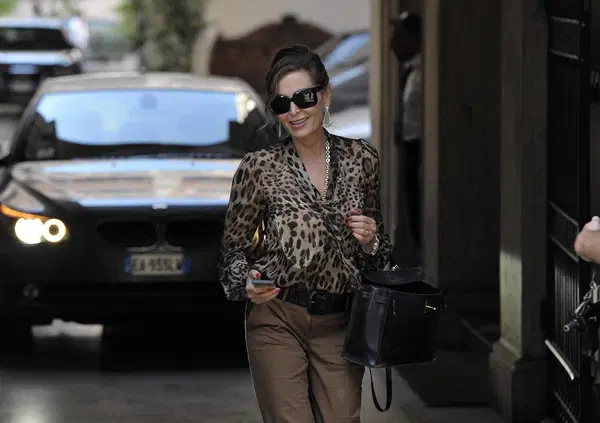 Ci avete messo due anni per capire che la Santanch&eacute; doveva dimettersi? Noi lo abbiamo chiesto all&rsquo;inizio di questa storiaccia (finita in tragicommedia)