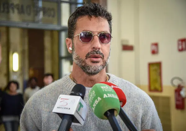 Corona-Signorini, il Tribunale ordina la rimozione dei contenuti ma l'avvocato Chiesa esulta: "Abbiamo vinto". E annuncia la nuova puntata di Falsissimo