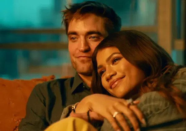 The Drama con Zendaya e Robert Pattinson &egrave; uno swing da vecchia Hollywood. Ecco come una commedia romantica al cinema collassa su se stessa