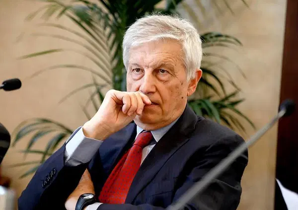 Aldo Grasso asfalta Diaco e il suo omaggio a Gino Paoli: "Orazione funebre affidata al pi&ugrave; conformista e opportunista dei conduttori"