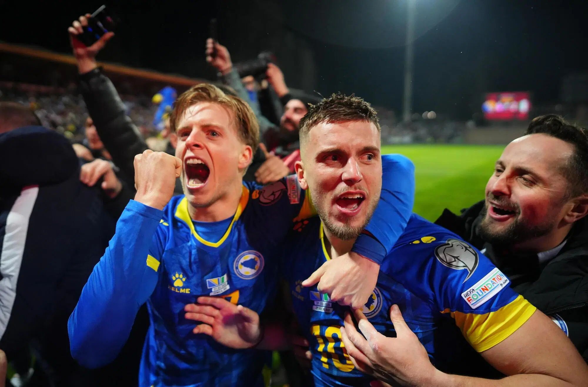 I giocatori della Bosnia festeggiano