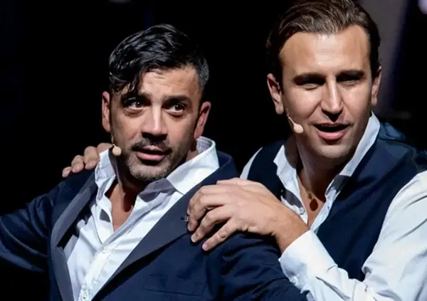 "Stanno tutti invitati&rdquo;, ma davvero servivano tre serate in Mediaset per celebrare i 25 anni di carriera di Pio e Amedeo (di cui molti meno da famosi)? 