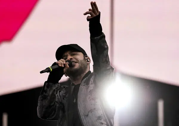 &ldquo;Tarek da colorare&rdquo; rimane in bianco e nero. Il nuovo album di Rancore pretende attenzione, senza rumori di sottofondo