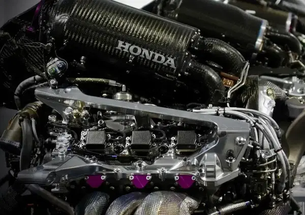 Via l&rsquo;ibrido e motori V8, cambia tutto in F1? Dalla Germania parlano chiaro e in FIA c&rsquo;&egrave; chi non vedrebbe l&rsquo;ora