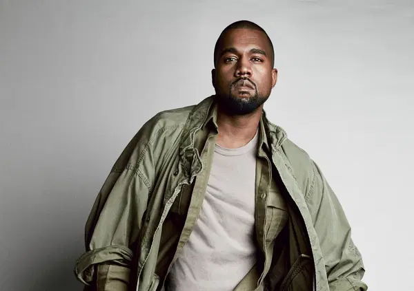 Ma quanto ci mette l&rsquo;Italia a vietare l&rsquo;ingresso a Kanye West, che ha dichiarato di essere antisemita? O l&rsquo;odio contro gli ebrei &egrave; un problema solo se va contro Israele?