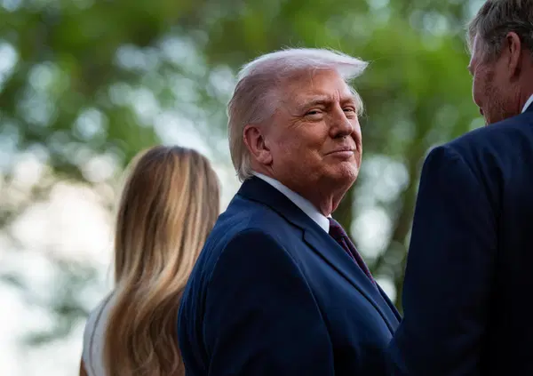 Trump vuole diventare Dio, per questo attacca Papa Leone XIV. Ma &egrave; pi&ugrave; superstizioso che religioso e appoggiarsi a Israele non gli risparmier&agrave; il giorno del giudizio