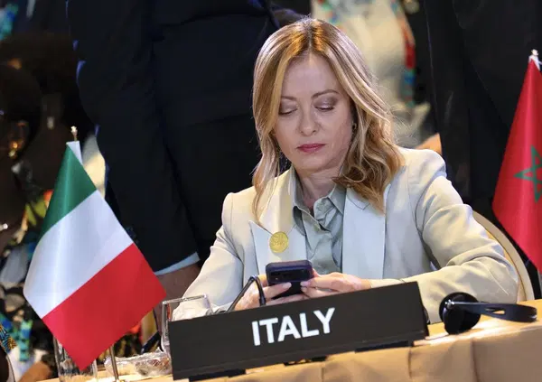Giorgia Meloni sospende il rinnovo automatico dell'accordo di difesa con Israele