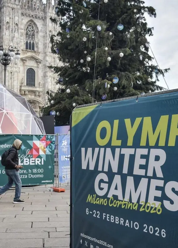 Il Fatto Quotidiano fa la lista degli extra costi delle Olimpiadi di Milano Cortina: mezzo miliardo per divise, 2.890 auto, sistemi informatici e le cerimonie